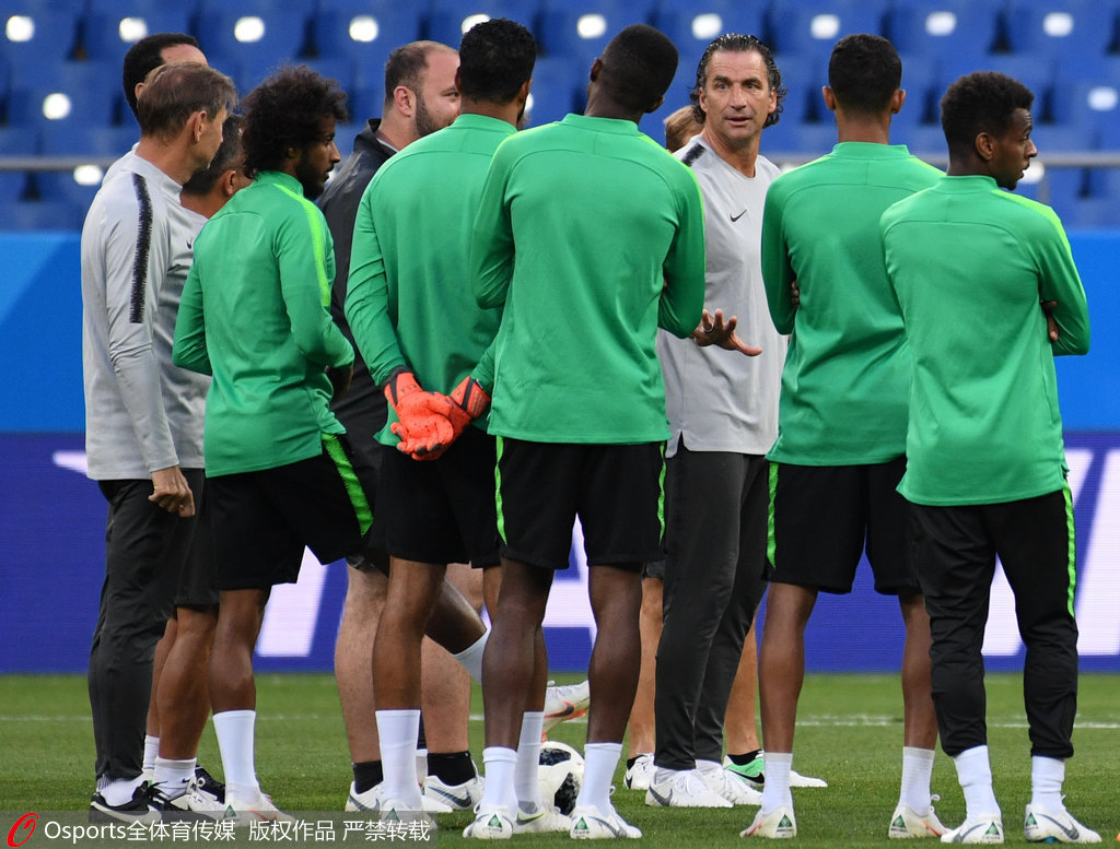 开云官网-沙特阿拉伯运动员夺冠，引爆现场气氛