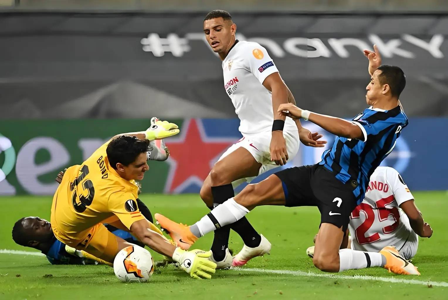 阿贾克斯战败，无法控制败势