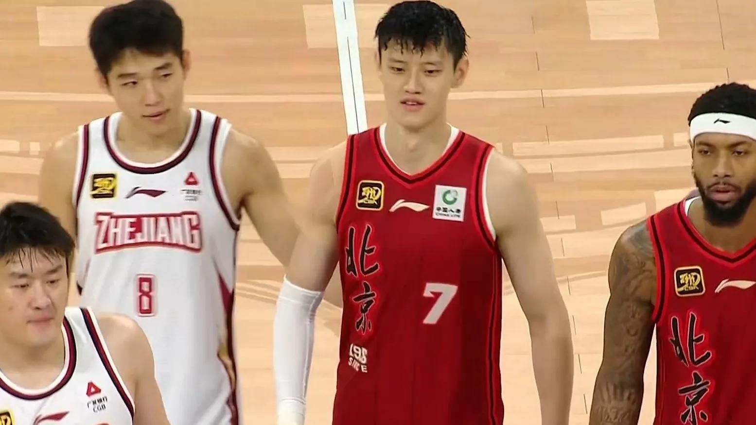 新疆男篮后卫伤愈复出,实力再获提升的简单介绍 新疆男篮后卫伤愈复出,实力再获提升的简单介绍