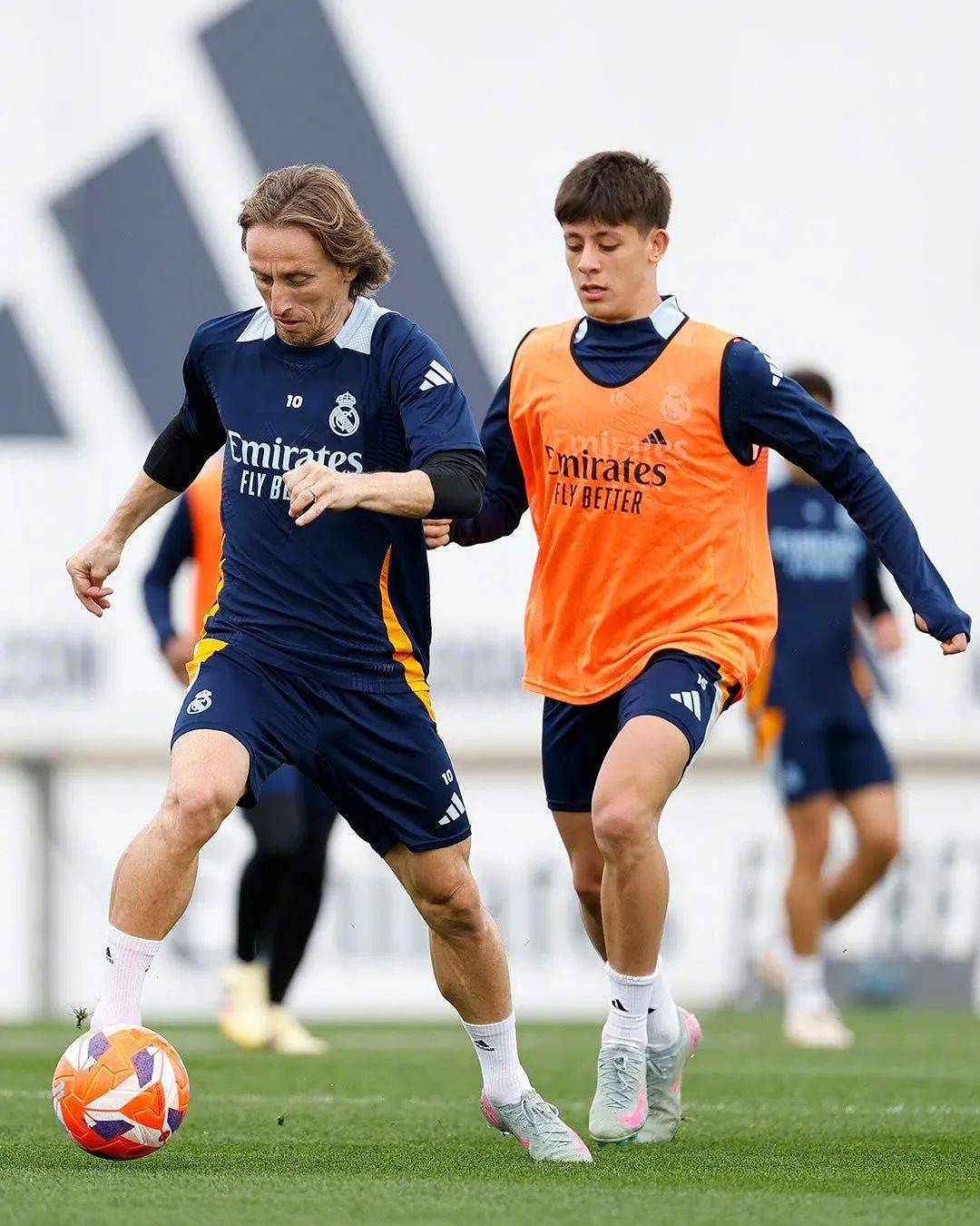 开云体育APP下载-赫塔菲球员表现抢眼，成为球队骄傲