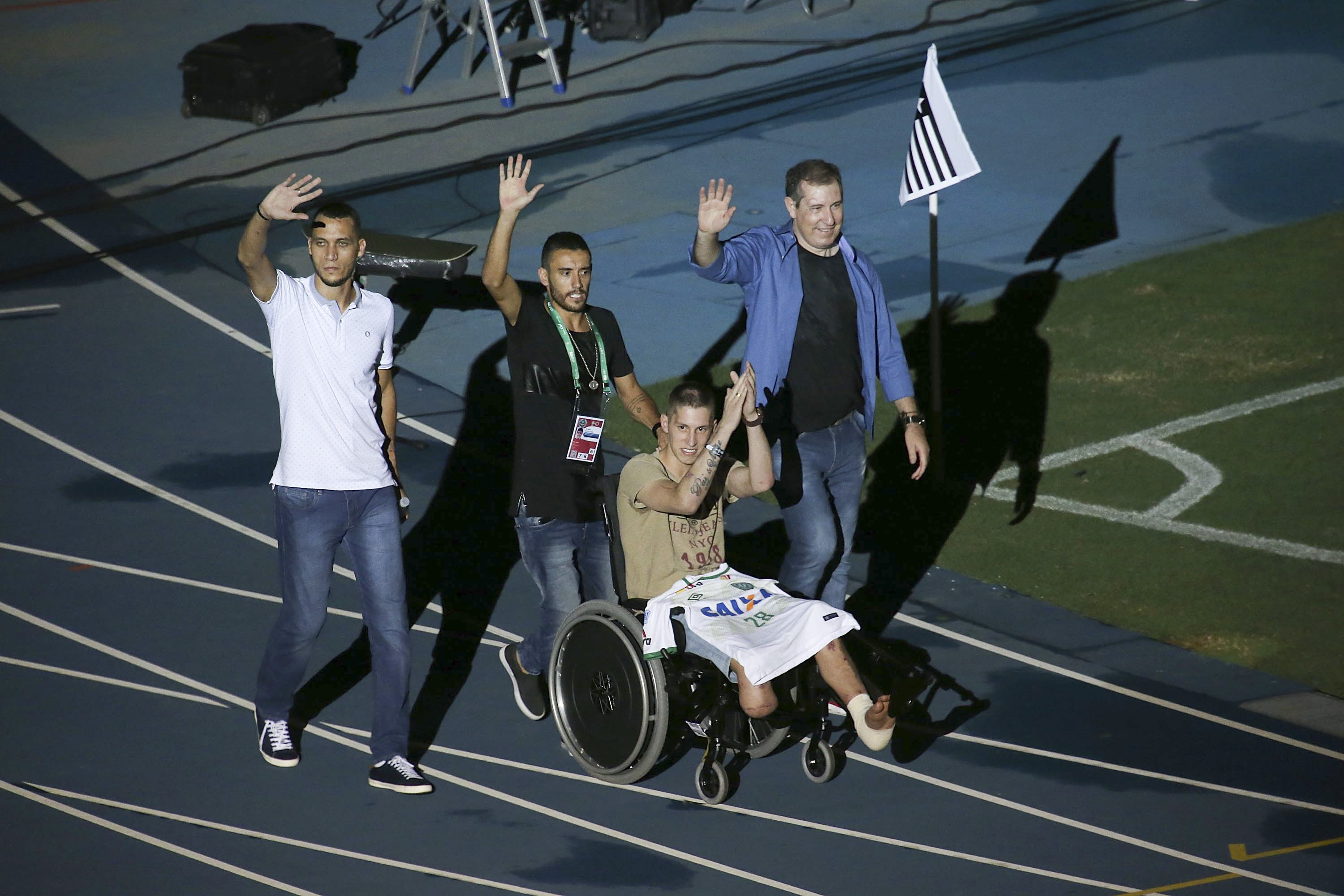 舍尔达参加训练,有望重返球场助阵球队 舍尔达参加训练,有望重返球场助阵球队