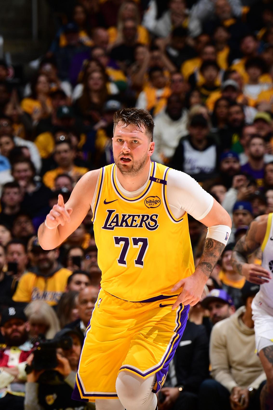 雄鹿大将狂砍50分,带队击败黄蜂的简单介绍 雄鹿大将狂砍50分,带队击败黄蜂的简单介绍