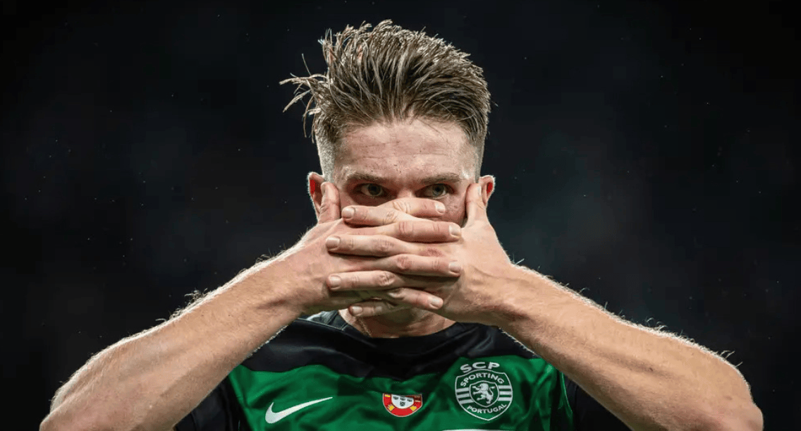 开云体育APP下载-欧洲顶尖联赛中，球队士气高涨，逆袭成功