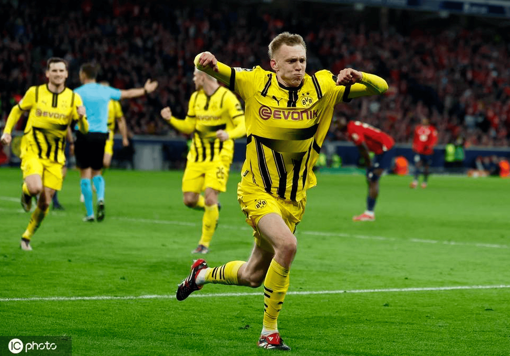 关于里尔豪取胜利，客场逆转对手赢得关键三分的信息