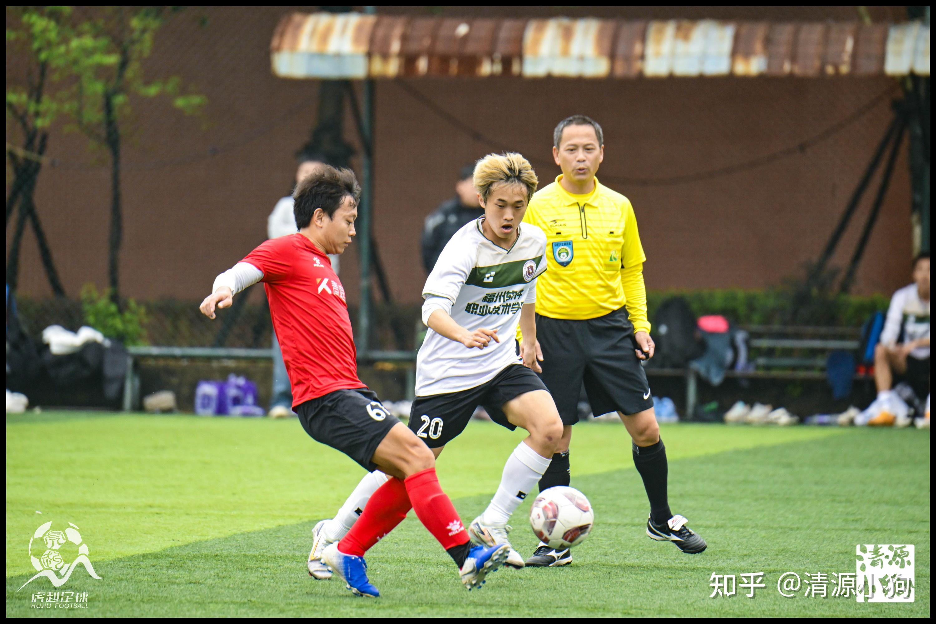 劲敌对决!足球联赛火爆赛事持续 劲敌对决!足球联赛火爆赛事持续