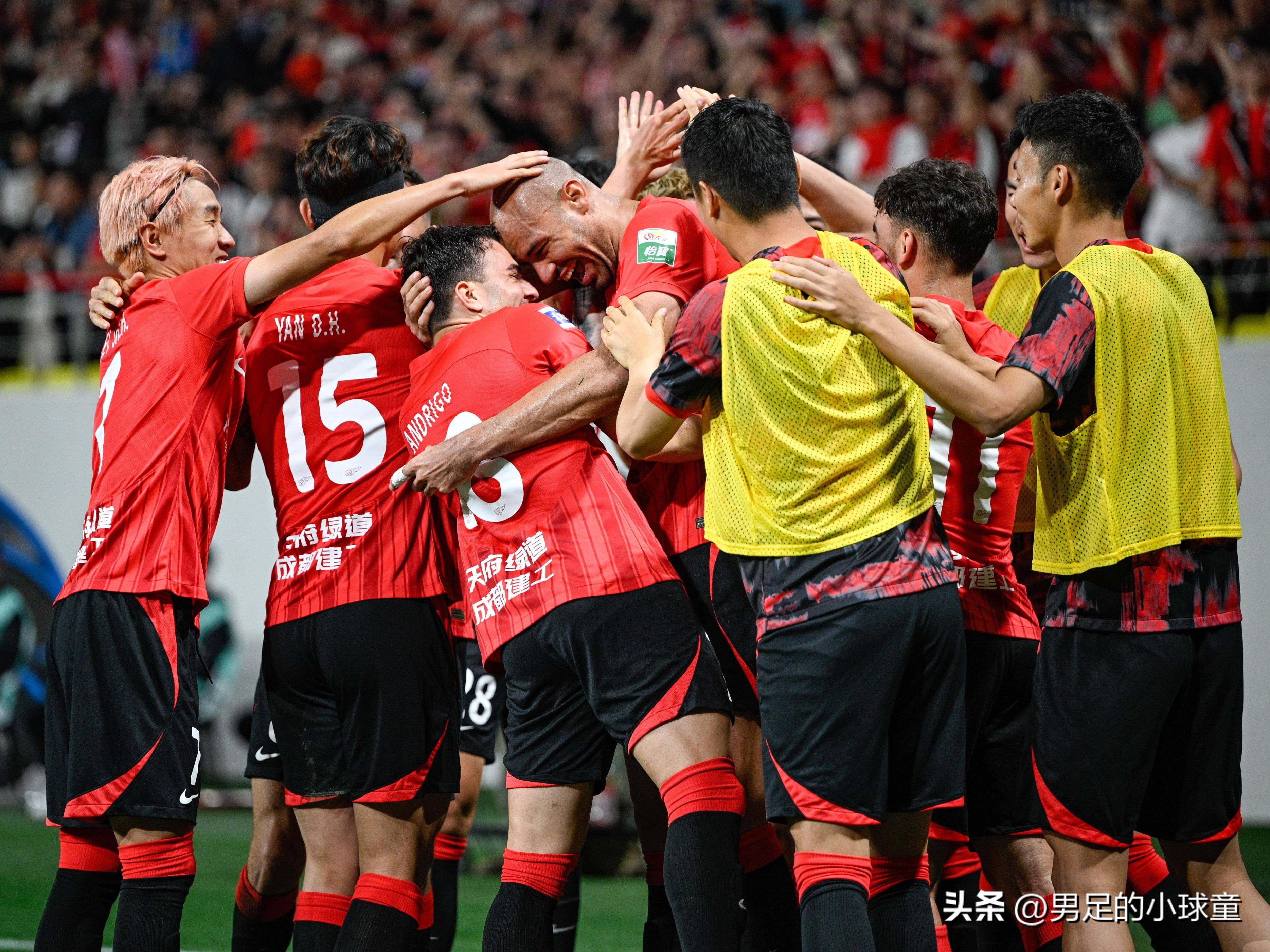 开云体育入口-主帅战术深度分析，助球队跻身亚冠四强的简单介绍