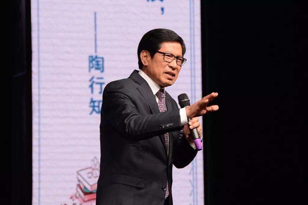 开云体育平台APP-包含从职业运动员卸任后如何处理心理与情感问题的词条