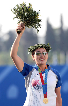 韩国代表团在射箭比赛中实现全取,夺得金牌 韩国代表团在射箭比赛中实现全取,夺得金牌