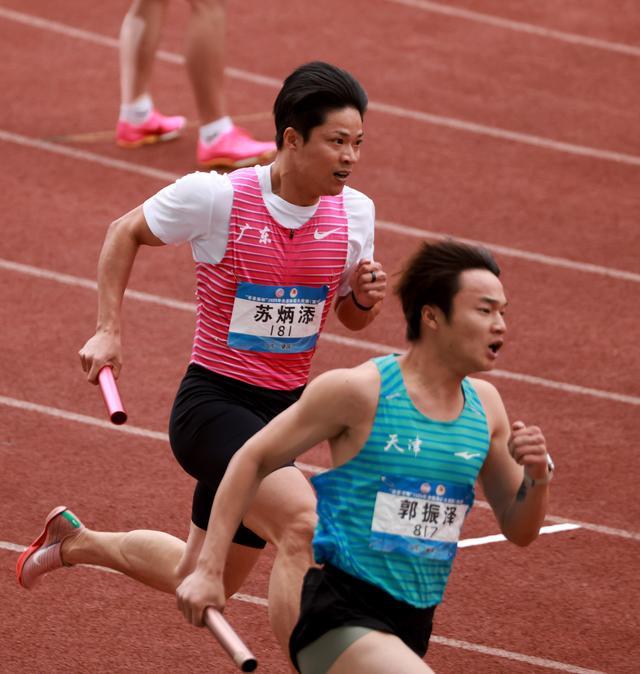 开云平台-包含田径冠军突破自我，风采四射勇夺金牌的词条