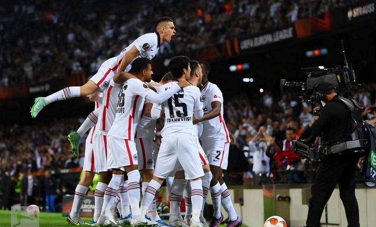 包含法兰克福防守反击，提升意外之力的词条