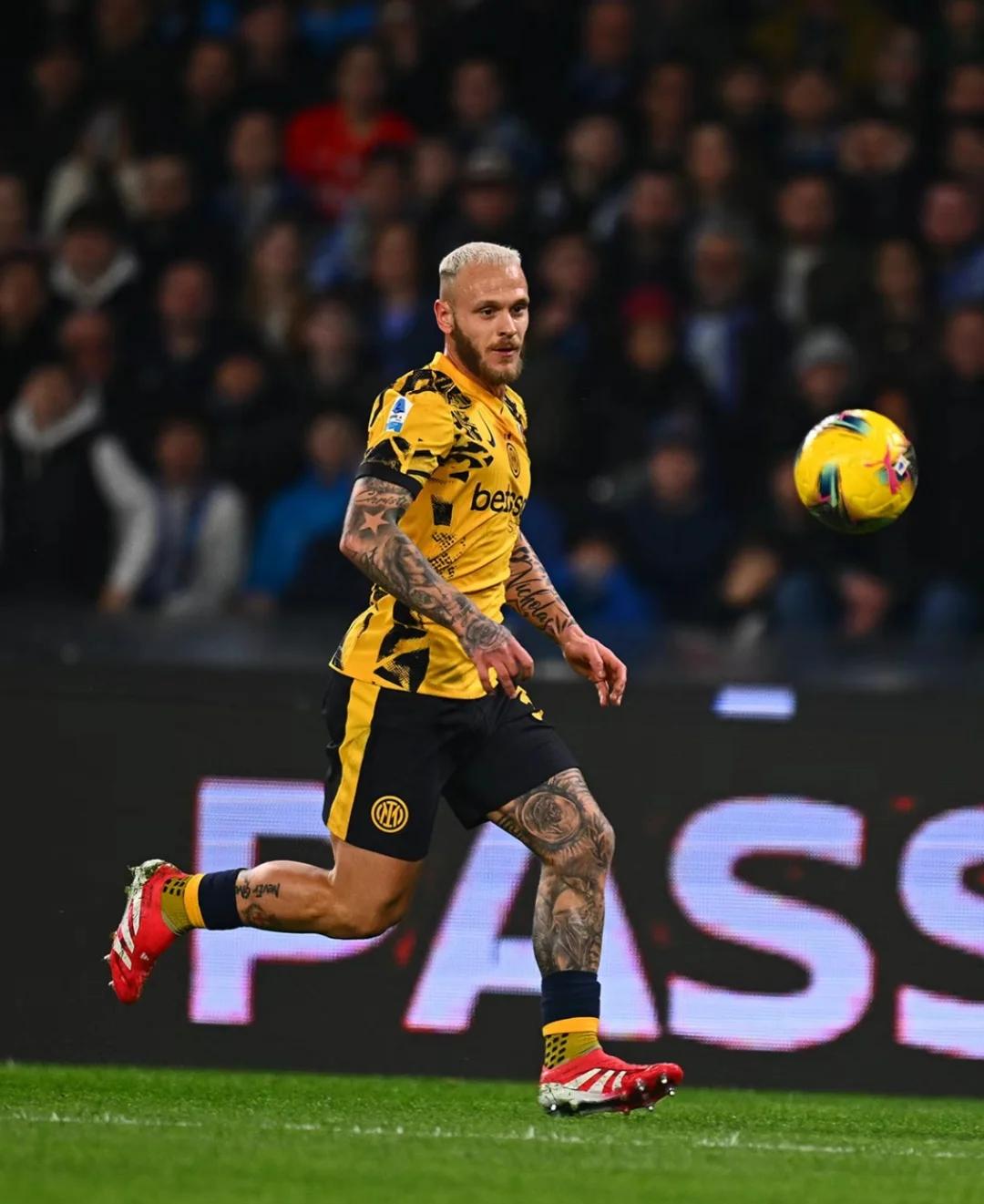 包含那不勒斯击败强敌,豪取四连胜强势登顶的词条 包含那不勒斯击败强敌,豪取四连胜强势登顶的词条