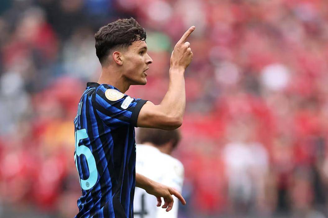 开云官网-足球界新星崭露头角登上巅峰的简单介绍