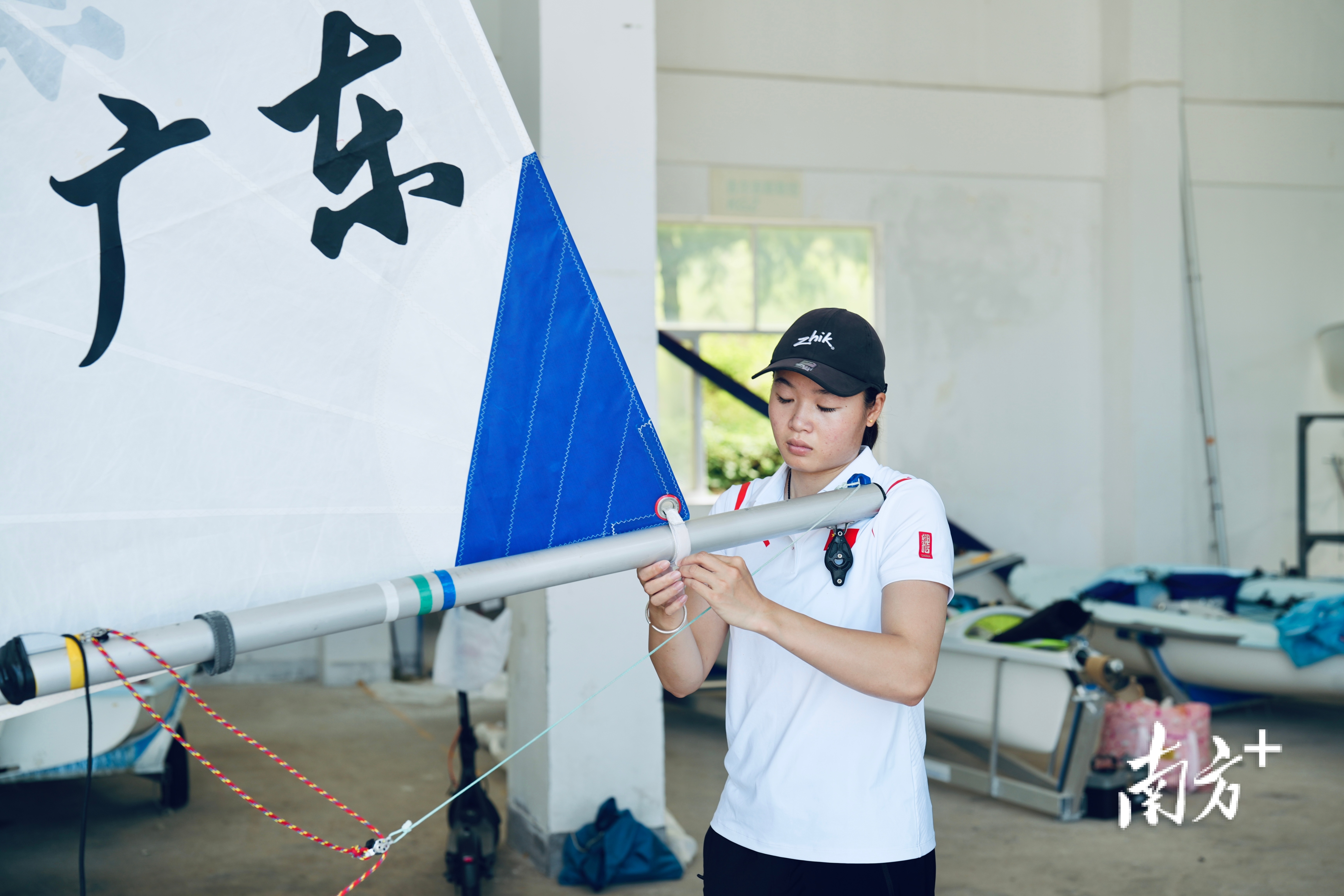 英国帆船运动员表现出色，多次登上领奖台