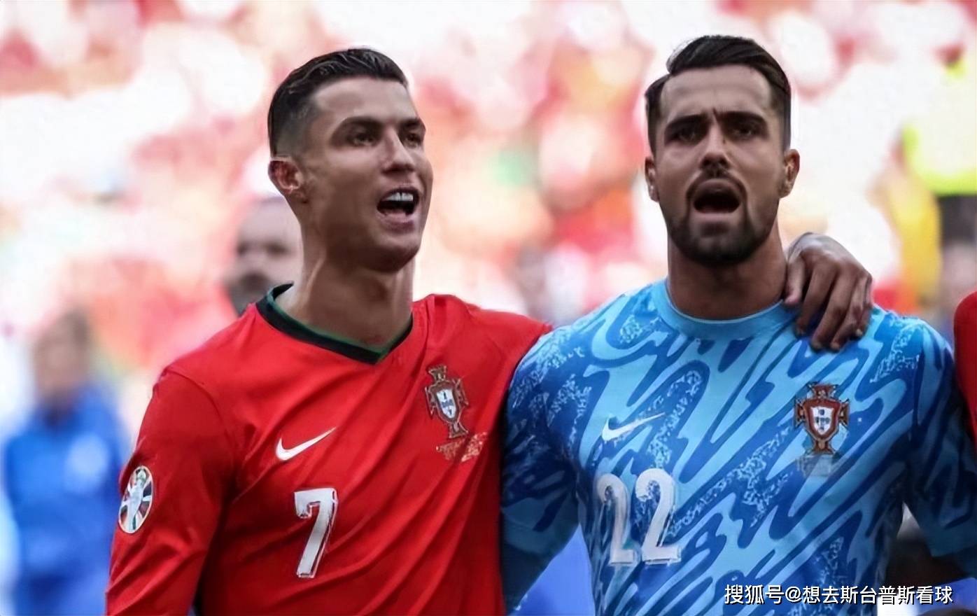 开云体育平台APP-夺冠热门现身，肩负重压跻身前列的简单介绍