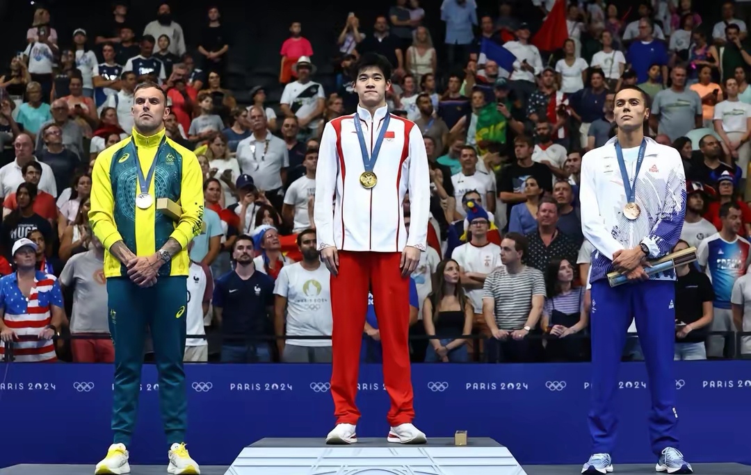 关于冠军异军突起，一骑绝尘的信息