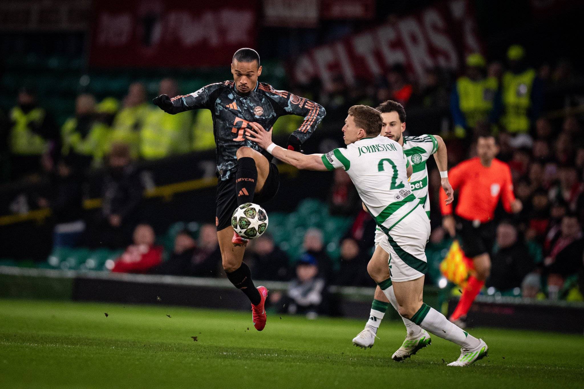 开云体育入口-拜仁横扫对手，大胜晋级