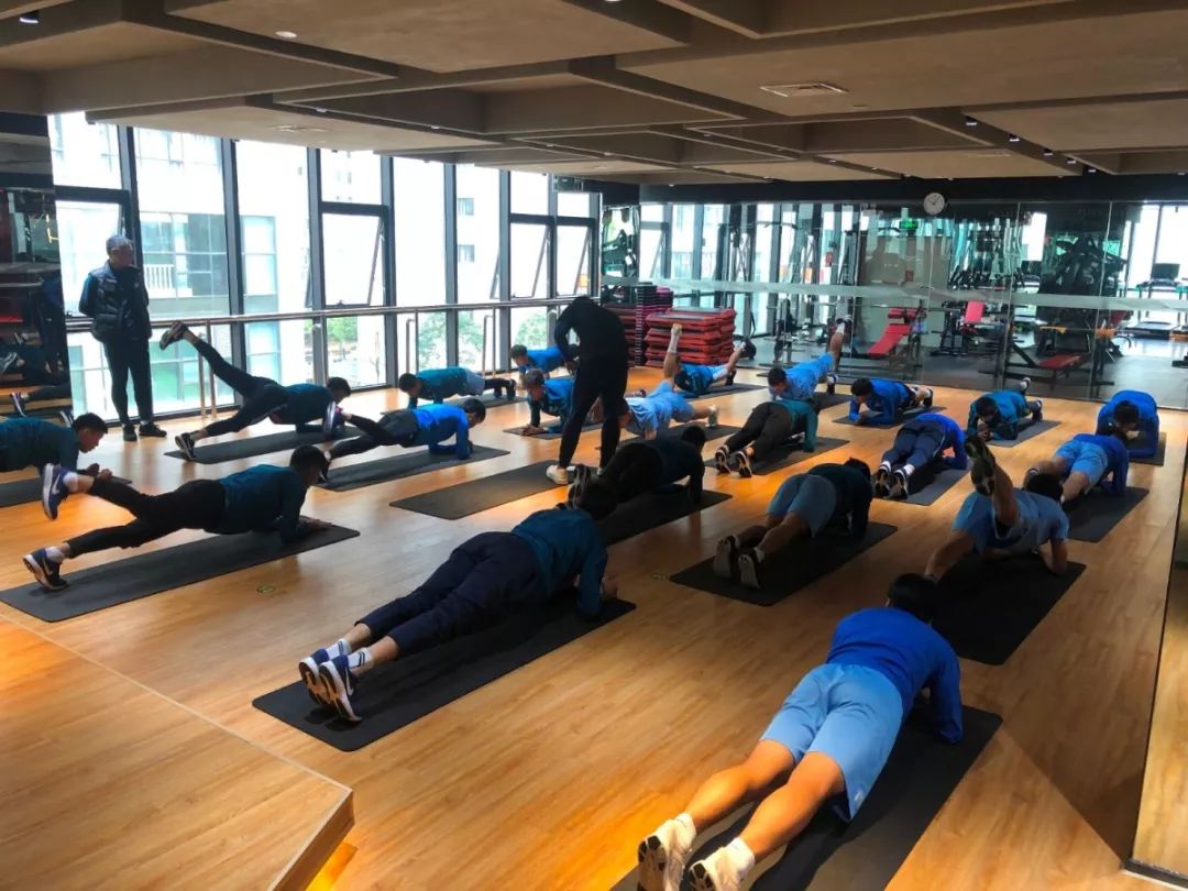 开云平台-广州富力球队晋级，期待更好成绩的简单介绍