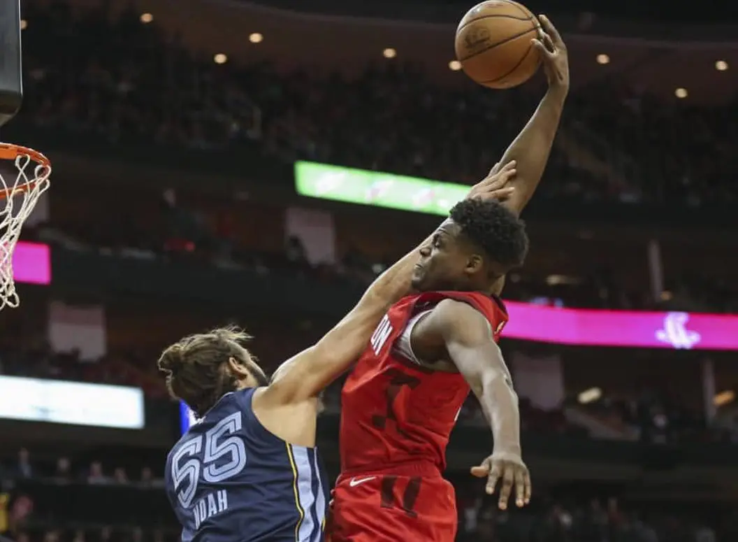 羽毛球赛事中火箭战胜对手成功破纪录 羽毛球赛事中火箭战胜对手成功破纪录