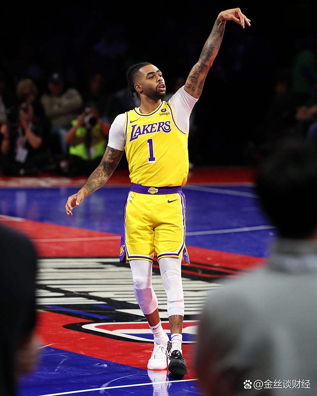 包含湖人在北京晋级引热议的词条