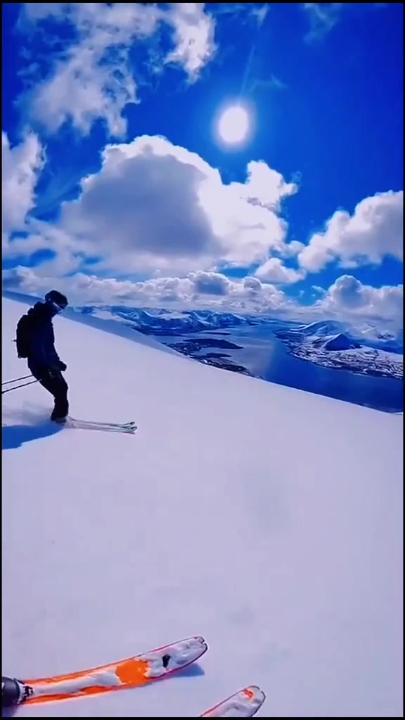 开云体育app-挪威滑雪健将夺冠，飘逸在雪地上