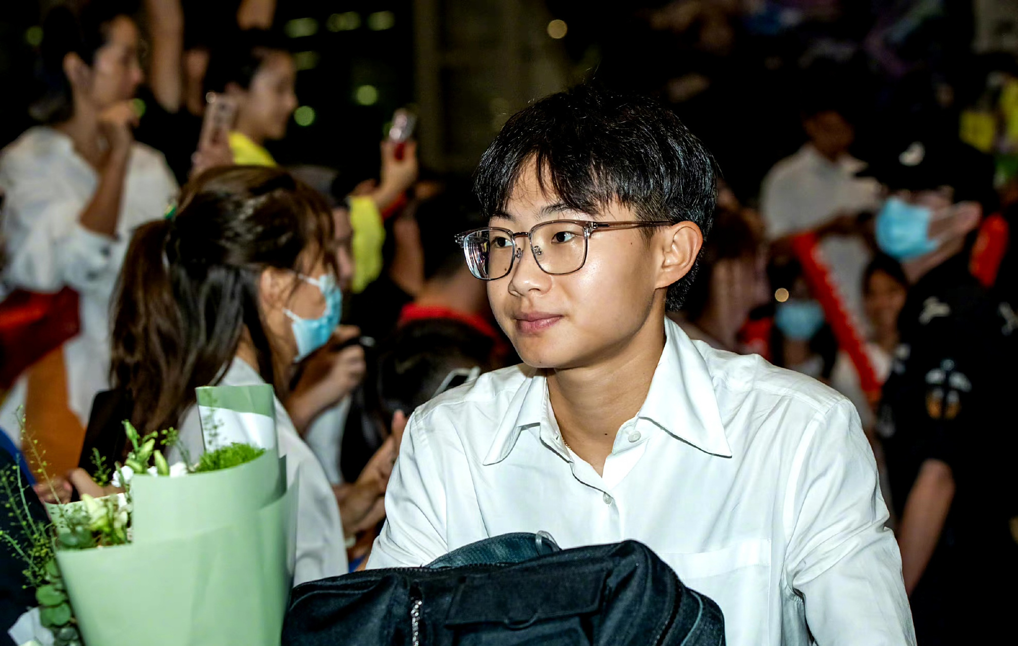 开云下载-包含现场观众热情支持，中国女足球员备战精神饱满的词条