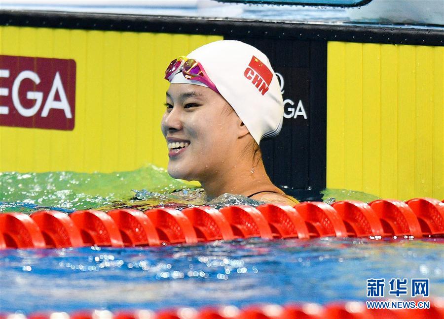 瑞典运动员在游泳比赛中夺得铜牌 瑞典运动员在游泳比赛中夺得铜牌