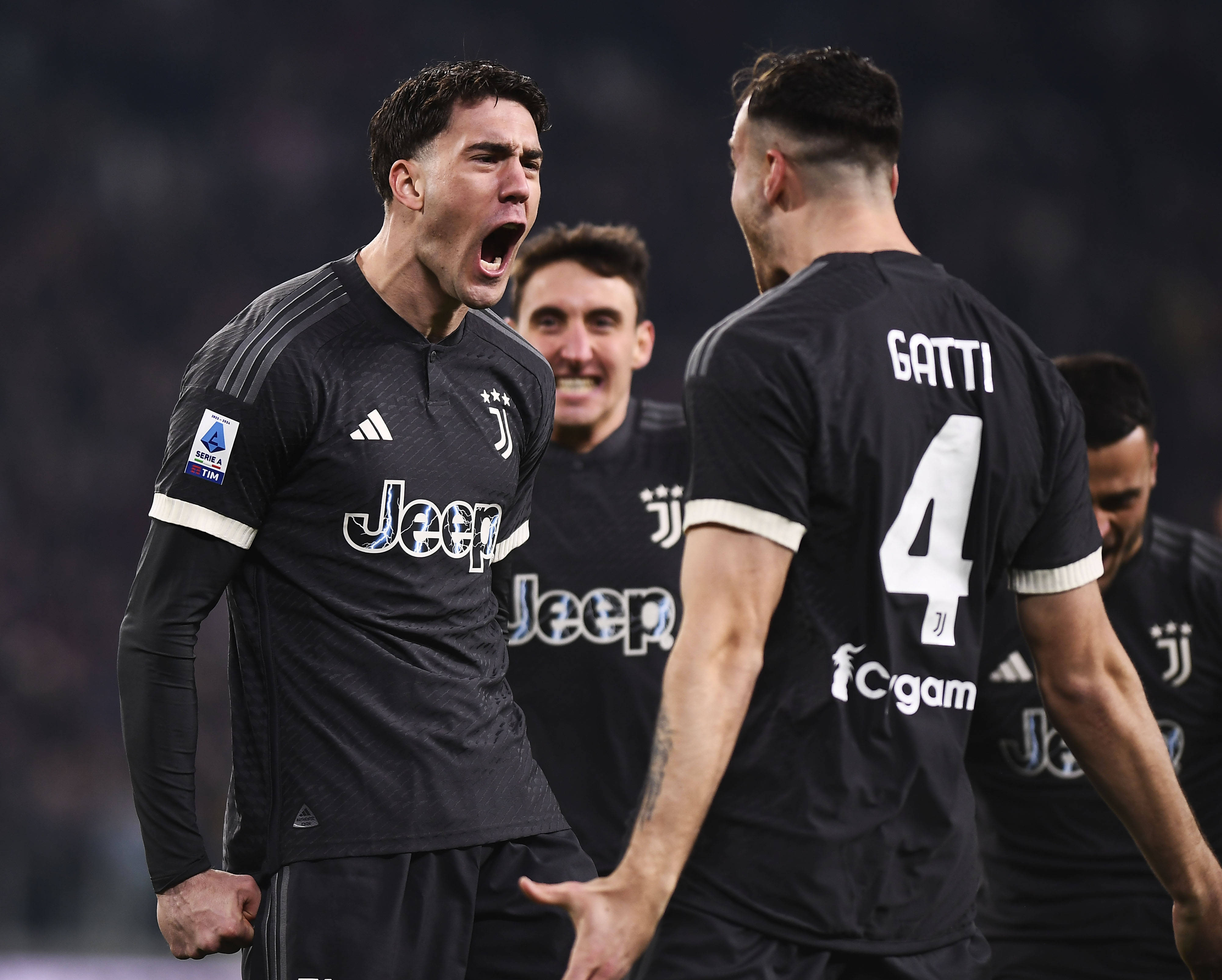 开云体育app-意甲巨无霸斑马军团，尤文图斯稳坐榜首！