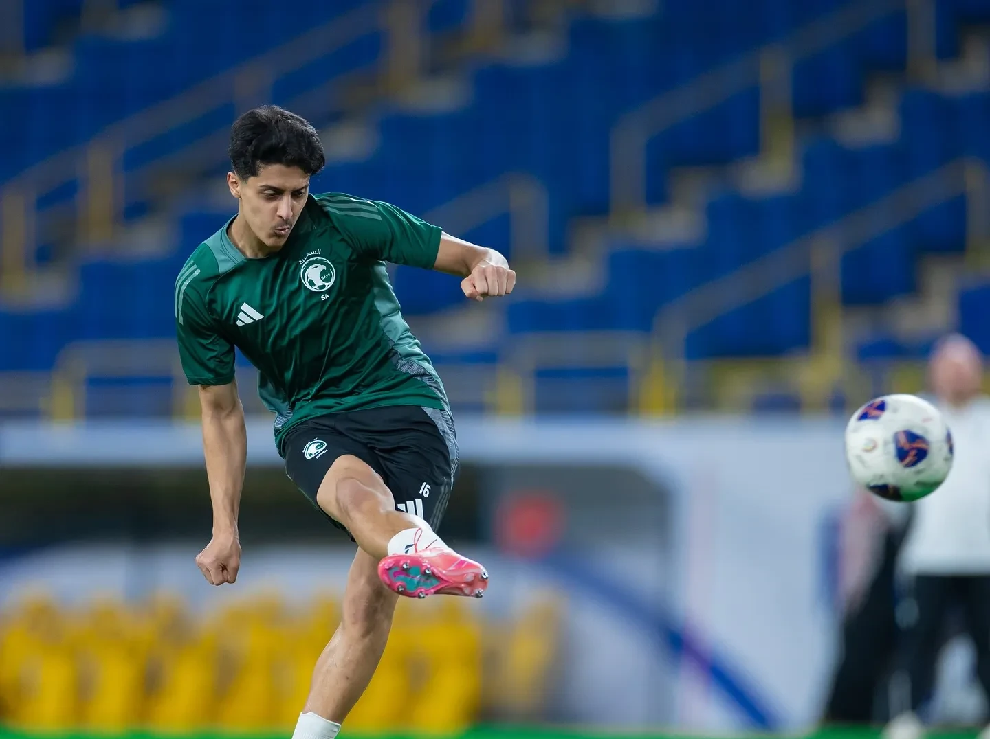 开云体育入口-沙托鲁主场胜特鲁瓦，延续胜利势头的简单介绍