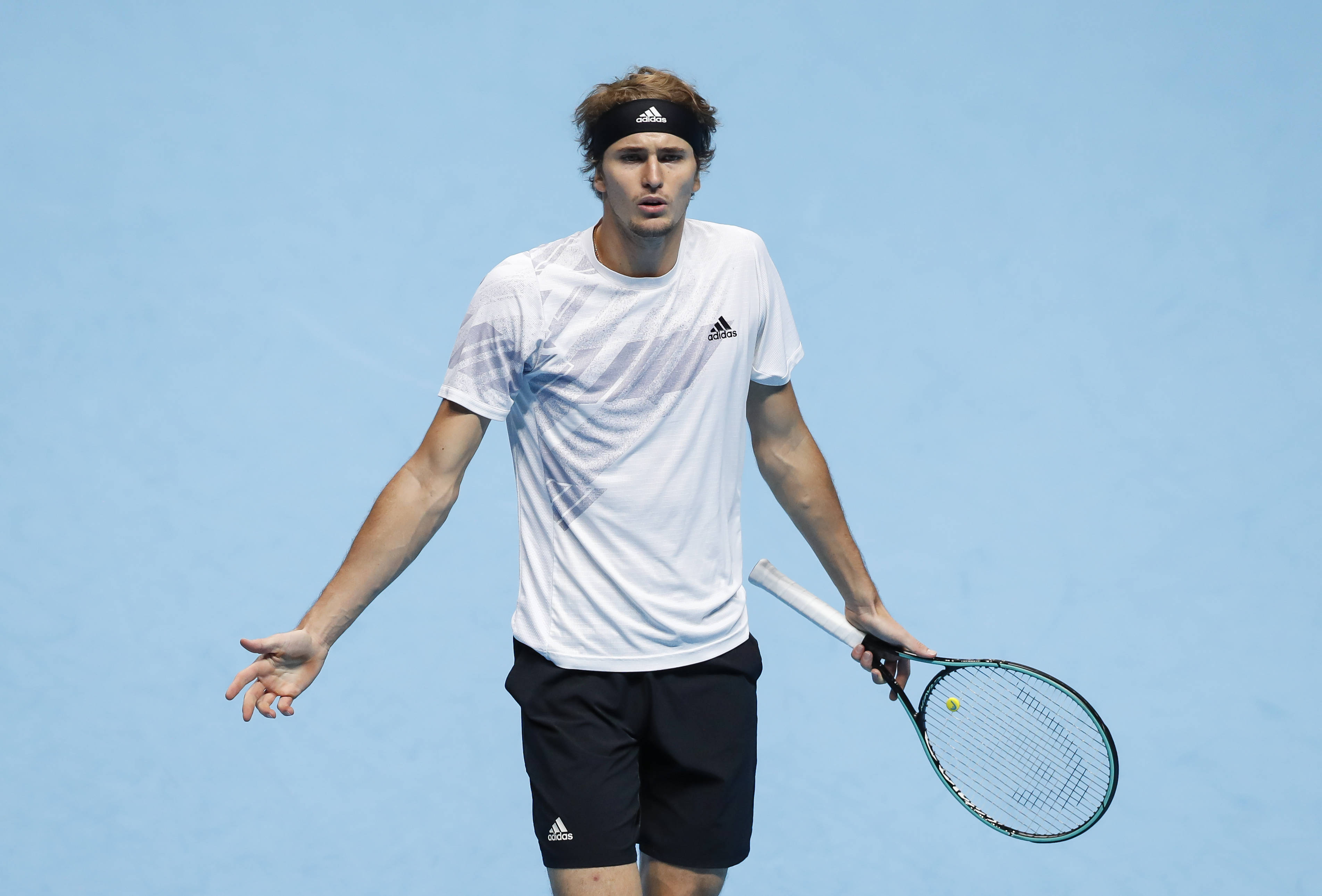 英国网球队强势西班牙网球队,兹维列夫高光表现的简单介绍 英国网球队强势西班牙网球队,兹维列夫高光表现的简单介绍