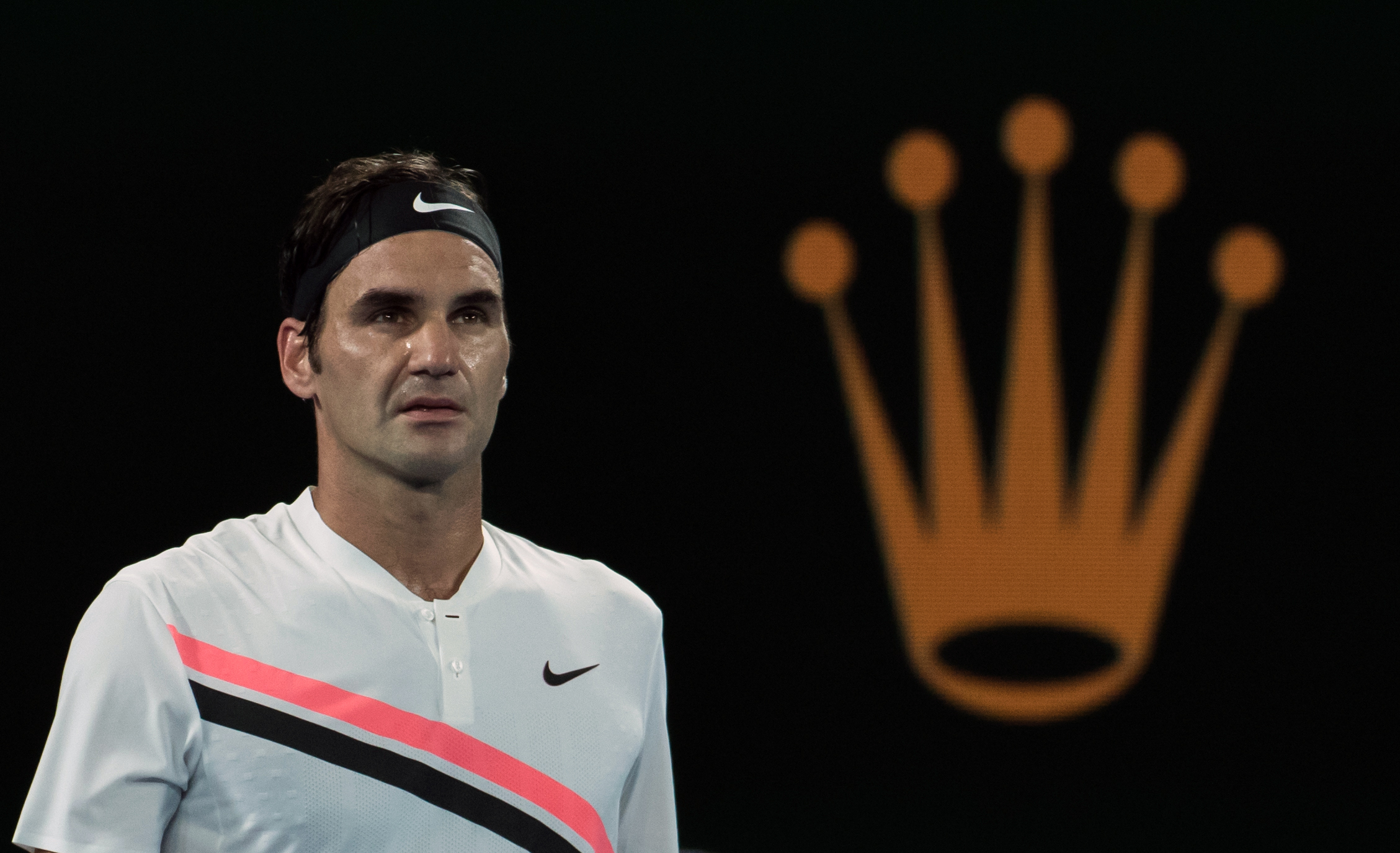 包含英国网球队轻取澳大利亚网球队，费德勒绝境逆转的词条